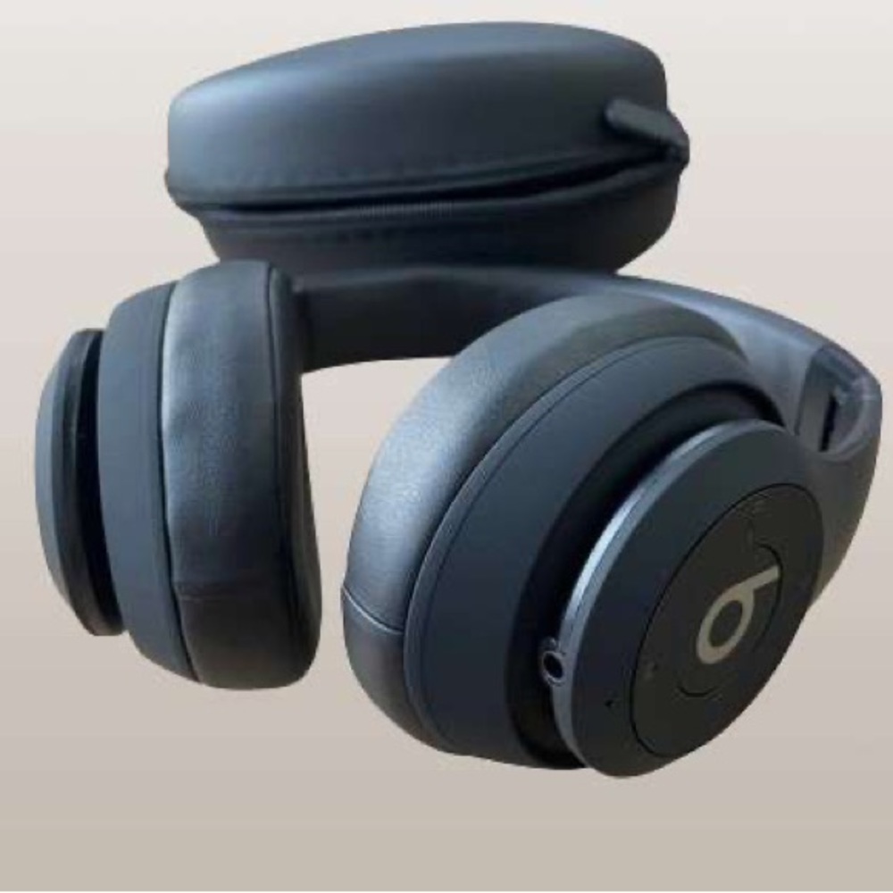 Beats Studio Pro